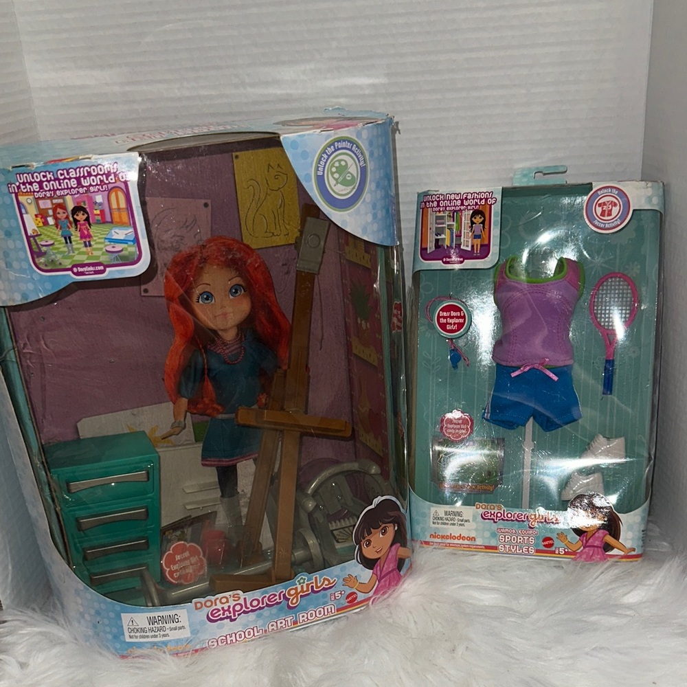 School Art Room Playset and Sports Style Doll Outfit